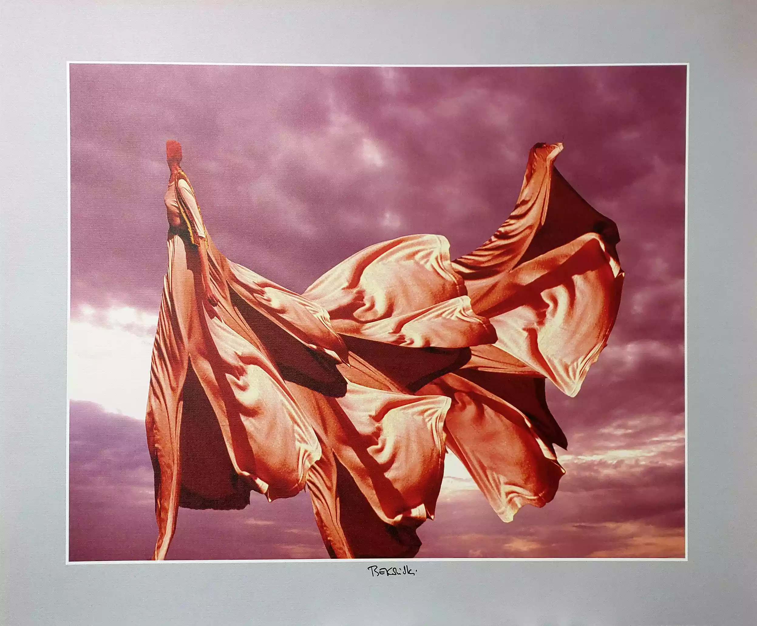 Zdjęcie obrazu Zdzisław Beksiński - Bez tytułu (sygnowana przez autora) - Zdzisław Beksiński. Foksal17 - Galeria Sztuki w Warszawie.